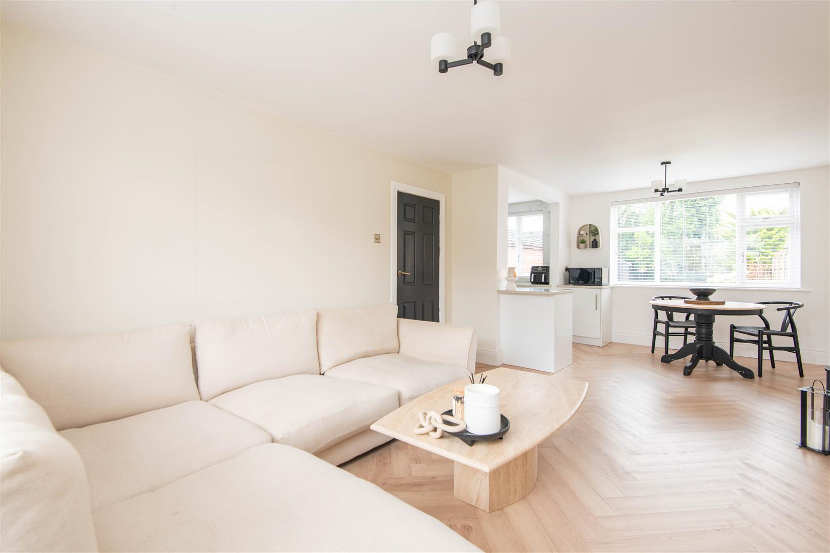 3 bed property in Laburnum Avenue, Preston